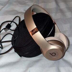 Beats Solo Wireless Headphones - Gold and Cream